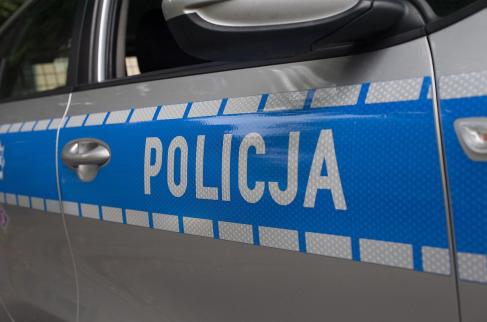 Detal radiowozu policyjnego.